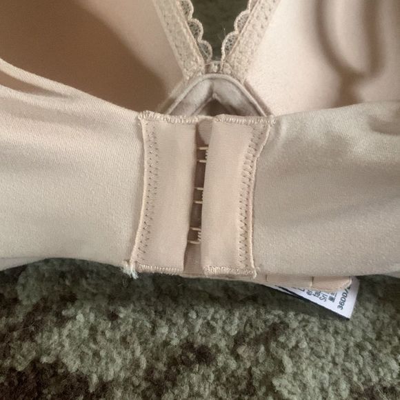 Victoria’s Secret tan body by Victoria unlined bra size 36DD - Picture 9 of 12